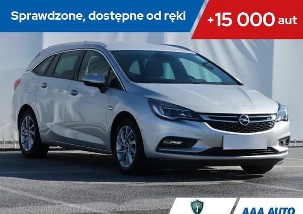 lubelskie Opel Astra cena 42000 przebieg: 180255, rok produkcji 2017 z Zawadzkie